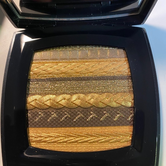 Chanel Other - Chanel Holiday 2016 Ombres Lamees Eyeshadow